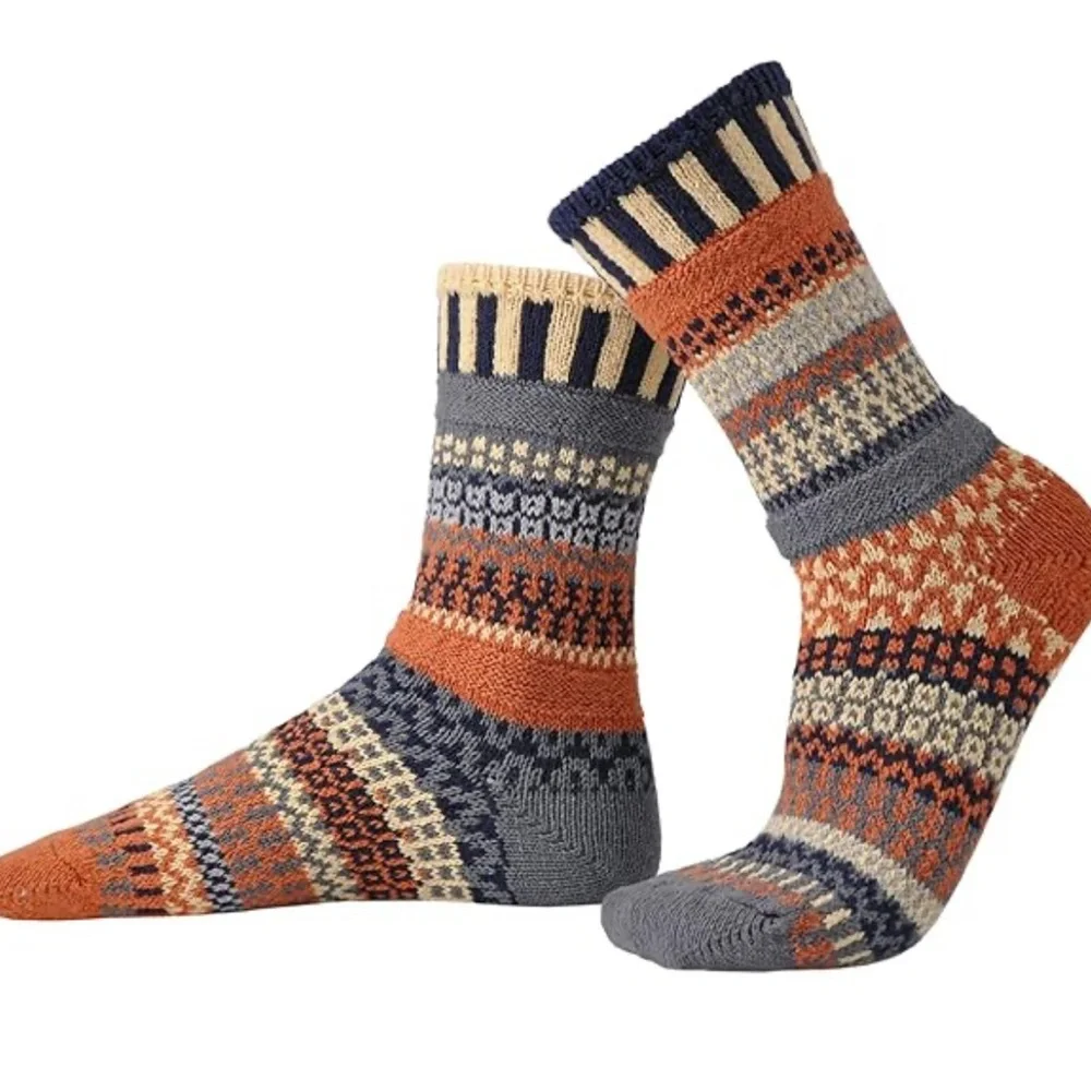 NEW Solmate Mismatched Cotton Crew‎ Socks Unisex Size Small W6-8 M5-7 Artsy